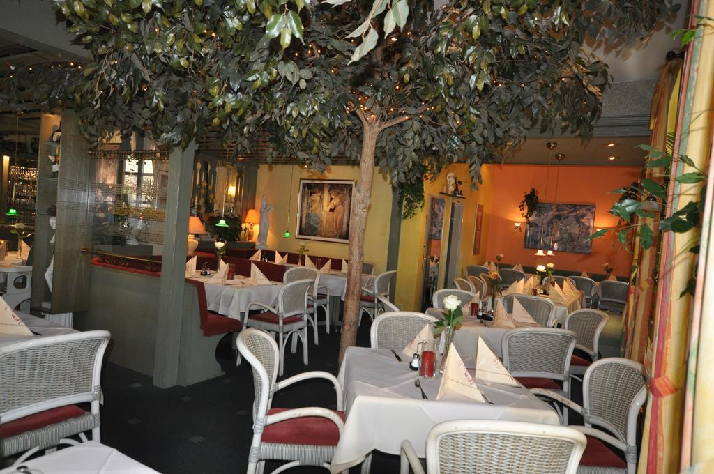 Hotel Restaurant "Athen" Münstermaifeld 외부 사진